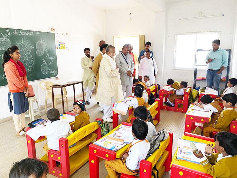 Brahmachari Girish ji, Chairman of Maharishi Vidya Mandir Schools Group has visited MVM Amarpatan.